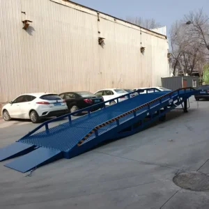8 Ton 10 Ton Hydraulic Mobile Boarding Bridge for Hotel Logistics Container Unloading Boarding Platform