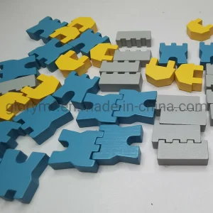 Walnut Chess Pieces Magnetic International Chess Eco-Friendly Custom Game Figures