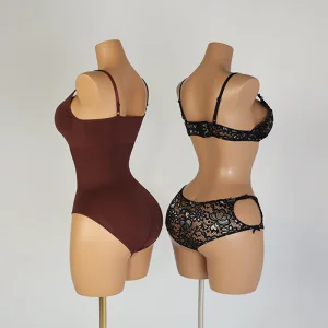 Hot Selling Plastic Female Plus Size Full Body Mannequins