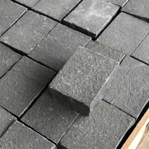Anti-Slip Flamed and Natural Split Finish Black Basalt Cobblestone for Driveway and Walkway Pavement