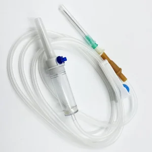 Conjunto de infusión desechable confiable con Luer Slip o Luer Lock para terapia intravenosa eficiente