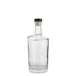 China 700 ml clear liquor bottle with cork