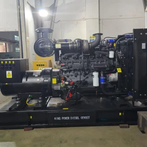 محرك نوع تبريد الماء 560kw 700kVA مجموعة مولدات الديزل
