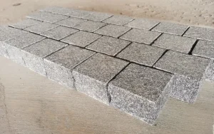 Natural flamed/splited G654 Dark Grey Granite Cube Stone for exterior/outdoor Garden/Landscape/Square pavement/paving