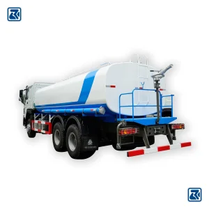 Road Sprinkler Special Purpose Vehicle Watering Car Water Sprinkler Truck