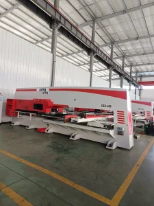 Máquina versátil de punzonado corte CNC