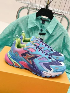 LV Runner Tatic Sneakers