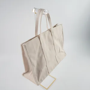 Chic and Sustainable Bags for Women on The Go