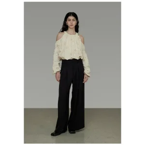 China High Quality Custom Wholesale Cotton Factory Direct Cold Shoulder Blouse Women Loose Fit Slim Vintage Embroidery Top