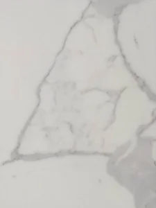 Artificial Marble Quartz Slab Calaatta White Quartz Vanity Top for Engineering