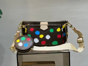 Variedad de bolsos de lujo para damas
