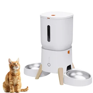 Smart Feeder With Custom Voice Message