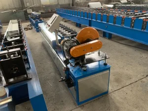 Máquina de conformado en frío de lamas de puerta enrollable de acero