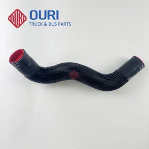Heavy Duty Truck Upper Radiator Coolant Hose 24519039 23275466 for Volvo Mack