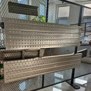 Low Price Galvanized Metal Walk-Through Scaffolding Platform Steel Board with Hook for Scaffolding System