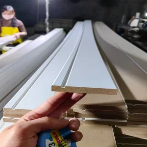 Solid Wood Wall Frame Moulding Design Home Decoration Wood Ceiling Design White Primed Crown Moulding Baseboard Decoration Line