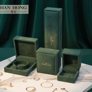 Wholesale Luxury Necklace Bracelet Earring Ring Packaging Jewellery Set Box Custom logo Premium Velvet Green Jewelry Box