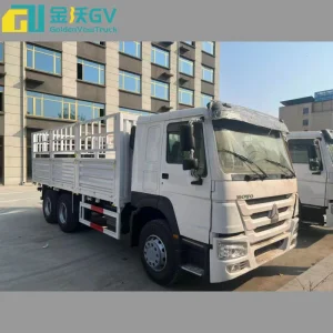 Sinotruk HOWO Truck Fence Cargo Truck Animal Livestock Transport
