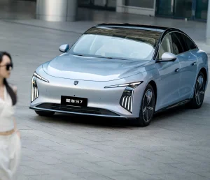 Forthing S7 Coche Eléctrico Familiar con 3000mm Distancia entre Ejes y 600km Nedc