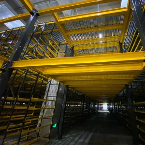 Sistema de estanterías de mezzanine de acero