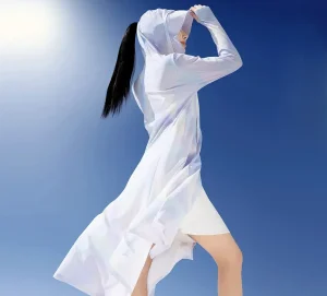 تقدم ملابس الحماية من الشمس ذات التصميم المناسب أشكالاً جذابة للارتداء اليومي