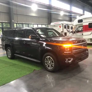 Jinguan Factory High Quality Used Car Black Automobiles Diesel Armored Bulletproof Car 140 Max Speed Armored Car