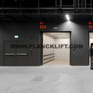 Rapid Door Closing Traction Freight Elevator for Warehouses