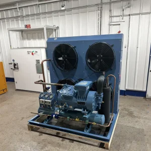 وحدة تكثيف مدمجة 15HP مع ضاغط مكبس ومضخة موتور مدمجة للاستخدام في 380V الحاويات