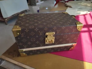 Famous VANITY BIJOUX jewelry box