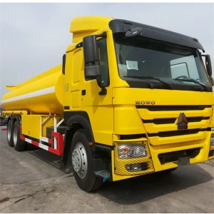 HOWO 6X4 336HP 18, 000L Fuel Tanker Truck Model Zz1257n4641W