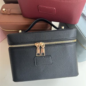 Ready Stock Large Capacity Pu Leather Double Zipper Handle Portable Beauty Cosmetic Bags for Travel Ladies Vanity Makeup Bags