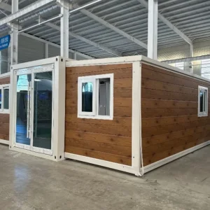 Conjunto de habitación de albergue modular para glamping a prueba de corrosión, construido rápidamente, en un resort costero