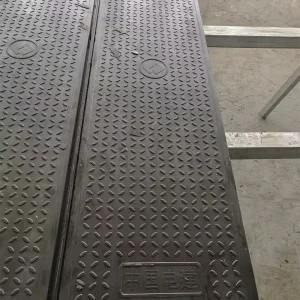 Fiberglass Trench Plate Chamfered Edge for Safe Handling and Maintenance