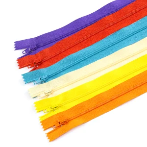 Wholesale No.3 Nylon Zipper Auto Lock Close End Coil 3 Zipper Custom Colorful Zipper Nylon 3