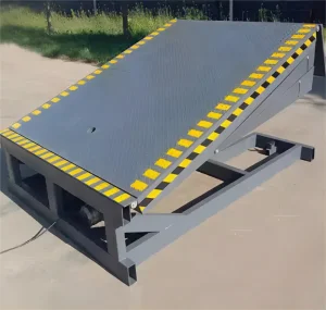 Retractable Hydraulic Electric Forklift Dock Ramp Dock Leveler Cargo Loading Lift Yard Ramp Container Ramp