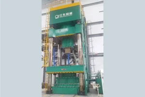 Carbon products hydraulic press