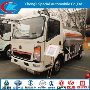 Sinotruk HOWO 4X2 Fuel Delivery Tanker