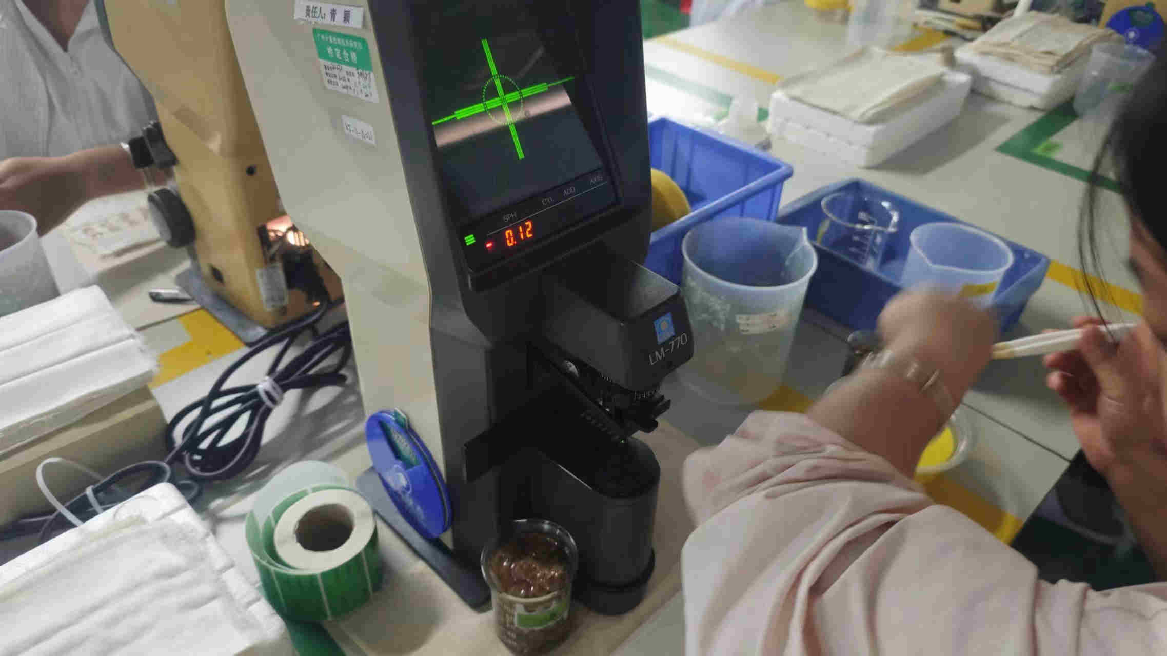 Automated cosmetic inspection of contact lenses