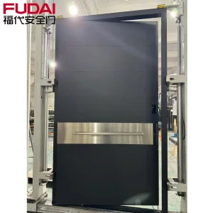 China Custom Pivot Door