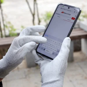 Nuremberg Carbon Fiber Touch Gloves