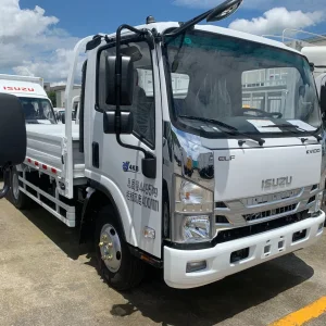 2026 New Year 2025 Model Kv100 Fence Diesel Cargo Truck Light Truck Bulk Feed Transport Trucks Livestock Transport