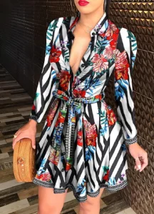 Vestido mini con cuello impreso