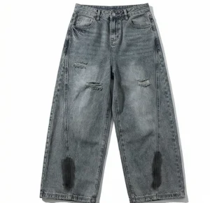 Light Washed Distressed Jeans