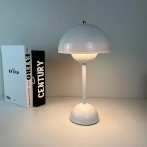 تصميم جديد مصباح طاولة معدني حديث داخلي مع LED لحماية العين للقراءة