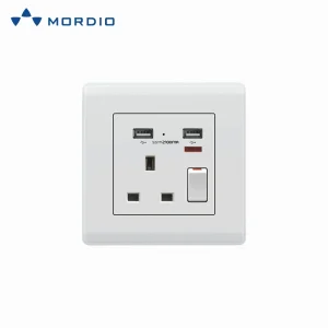 13 um Soquete de Parede Branco com Carregamento Rápido em Formato Quadrado com Duas Portas USB de Carregamento 2.1 um 5V