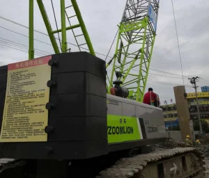 Grúa de Oruga Usada 80 Ton Zoomlion Nueva Grúa de Oruga RC Zcc850h en Buen Estado en Venta
