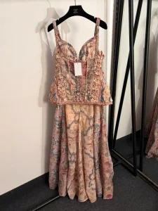 Vestido largo de tirantes estampado vintage