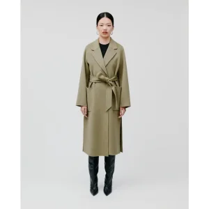 High-End Wholesale Women's Wool Coat Customized Waist Belt Open Closure Cashmere Wool Long Fit Wool Coat for Woman Winter Wear