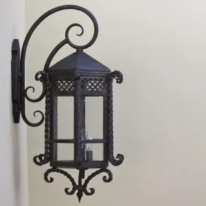 European Style Waterproof Wrought Iron Wall Lamp LED Shadow Projection Outdoor Light for Garden Facade Construction Real Estate