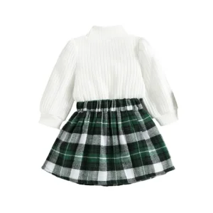 Conjunto de suéter y falda